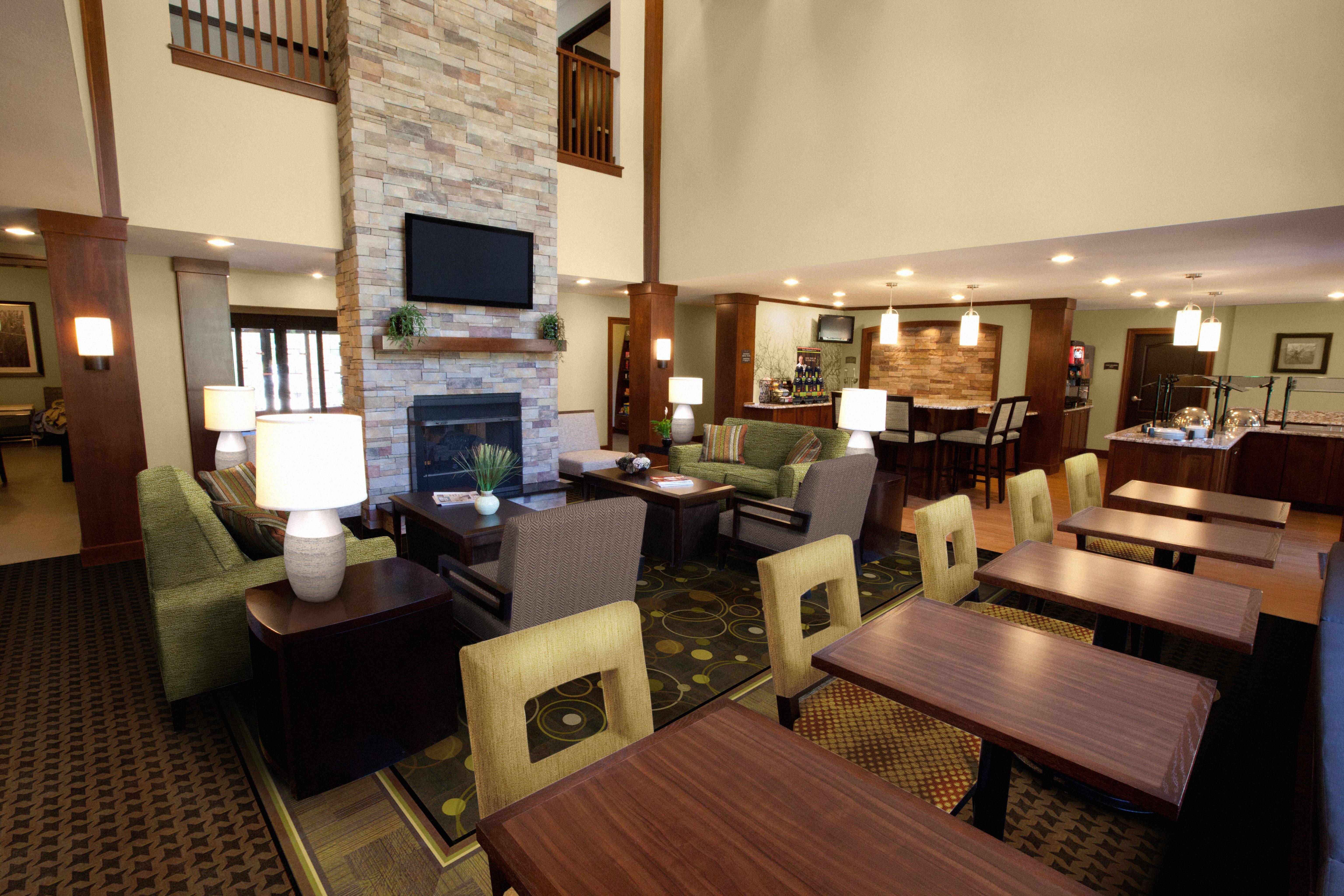 Staybridge Suites Eau Claire - Altoona By Ihg Kültér fotó